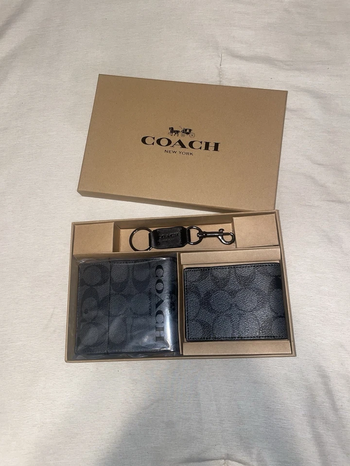 COACH 3 IN 1 WALLET GIFTSET MEN NEXT DAY SHIPPING BRAND NEW ✅ - Image 1 of 4