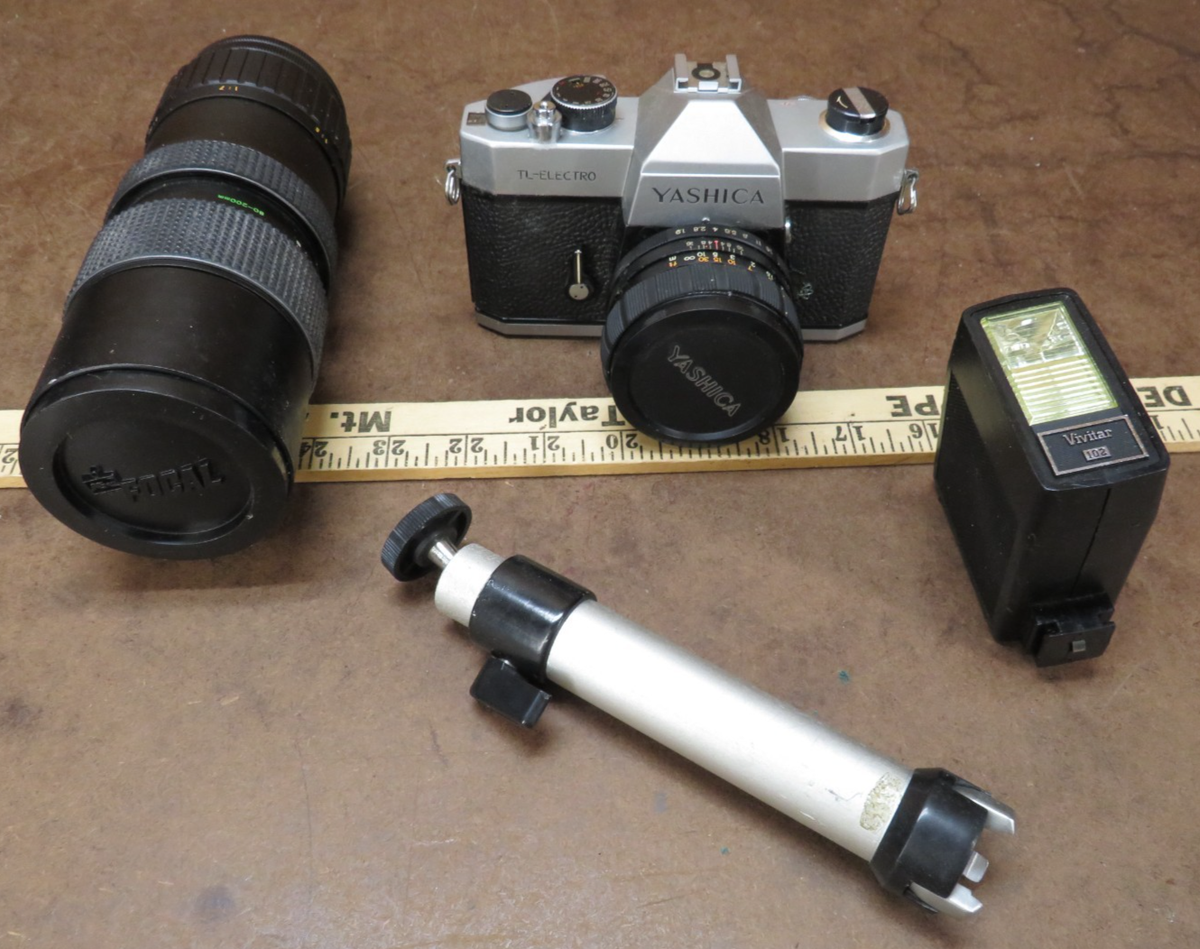 Yashica TL Electro 35mm Camera With 50mm Yashinon-DS Lens