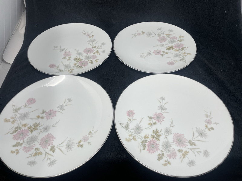 Noritake Barbara Dinner Plates