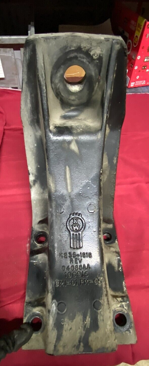 Kenworth OEM Cab Suspension Mount, Bracket K235-1818 Front | K235