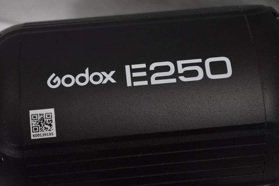 Godox E250 Mini Photography Studio Strobe Flash LIghting Lamp Head ONLY - Image 2 of 4