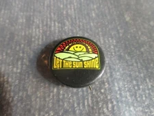 "LET THE SUN SHINE" BEST SEAL CORP. ADVERTISING PINBACK BUTTON - VINTAGE 1971!!