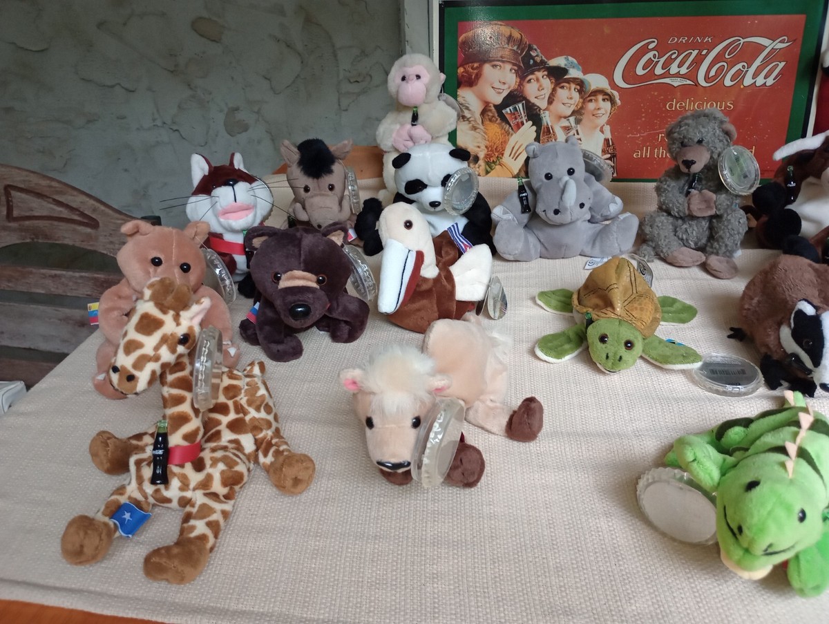 1998 Coca Cola Beanie Babies very good condition,great for collectors