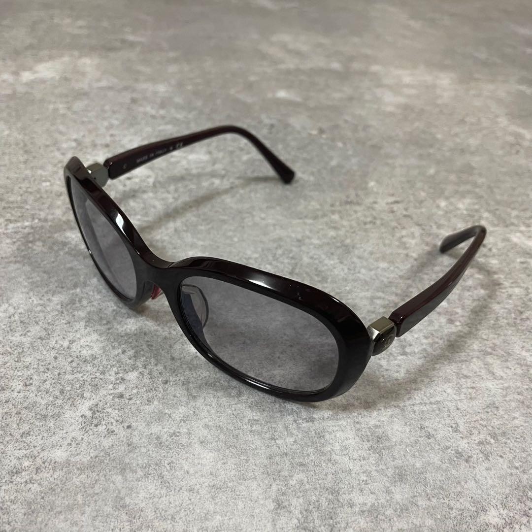 CHANEL Coco mark black and red sunglasses