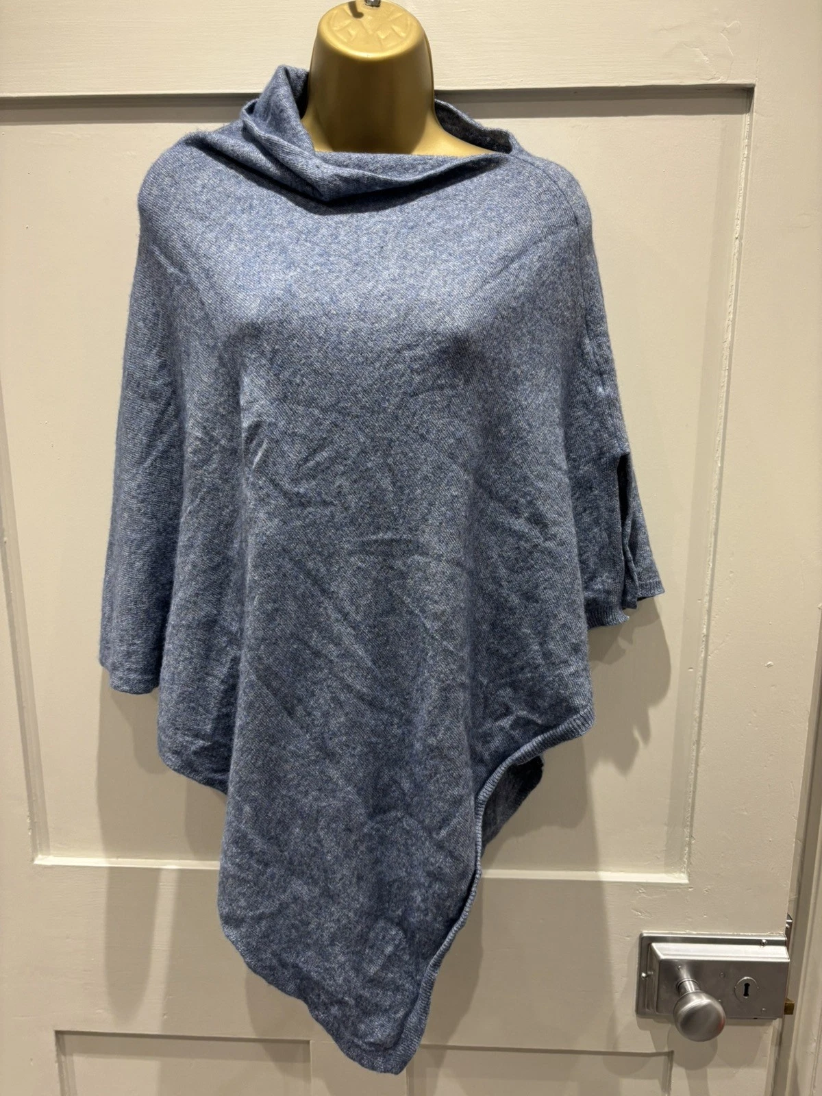 CADENZA ITALY Women's pale blue Poncho, Classic Cashmere & Wool Blend One Size