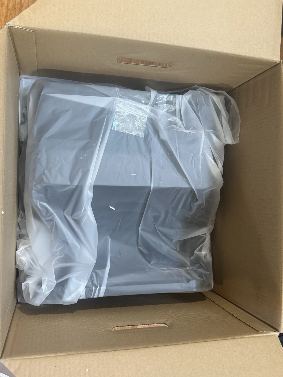 Roborock S8 Pro Ultra (Dock Only)-NEW Empty Wash Fill Dock Model: EWFD07LRR