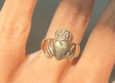 Vintage 9K Yellow Gold Claddagh Ring. Made In Ireland. Size 7