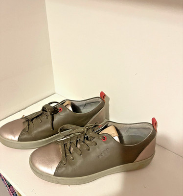 Ecco Women's Leather Spikeless Golf Shoe, Grey And Silver, Size 8-8.5 (39)