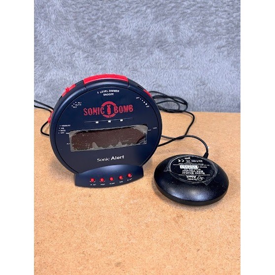 Sonic Alert Sonic Bomb SBB 500 SS v 3 Dual Alarm Clock with Bed Shaker Black Red photo