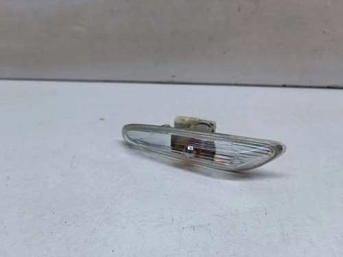 BMW 3 Coupe E92 Kotflügelblinker vorne rechts 2.50 Petrol 2010 33704521