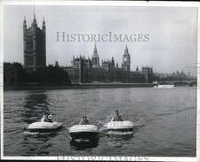 1967 Press Photo Inventors of the Inflatable Plastic Speed Boats the Argonauts