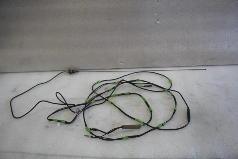 ANTENA TOYOTA CELICA 2000 2001 2002 2003 2004 2005 CON ARNÉS DE CABLEADO CABLES Foto 2 de 4