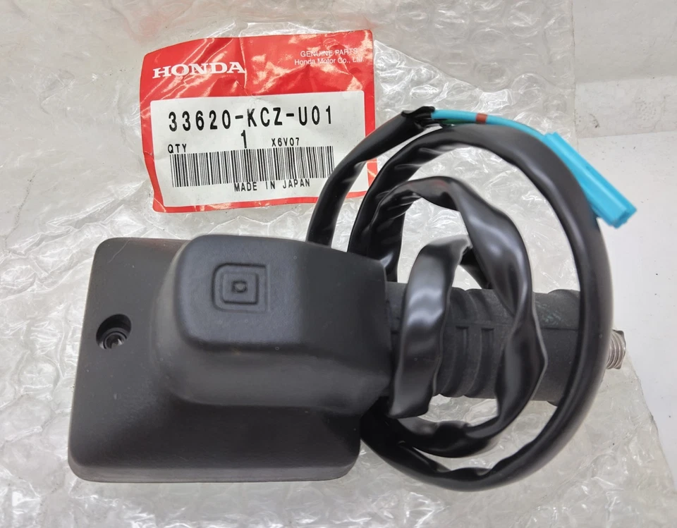 Honda XR250L Winker Base Complete RH.Rear..33620-KCZ-U01..Genuine.Nos.NEW - Image 2 of 3