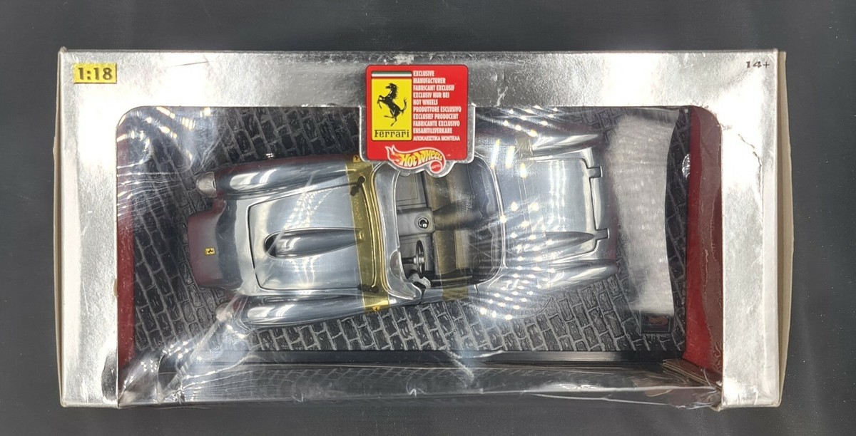 特価 Hot Wheels 1/18 フェラーリ 250 Testa Rossa Hot Wheels Ferrari 250 Testa Rossa 1:18 Millenium Limited Series