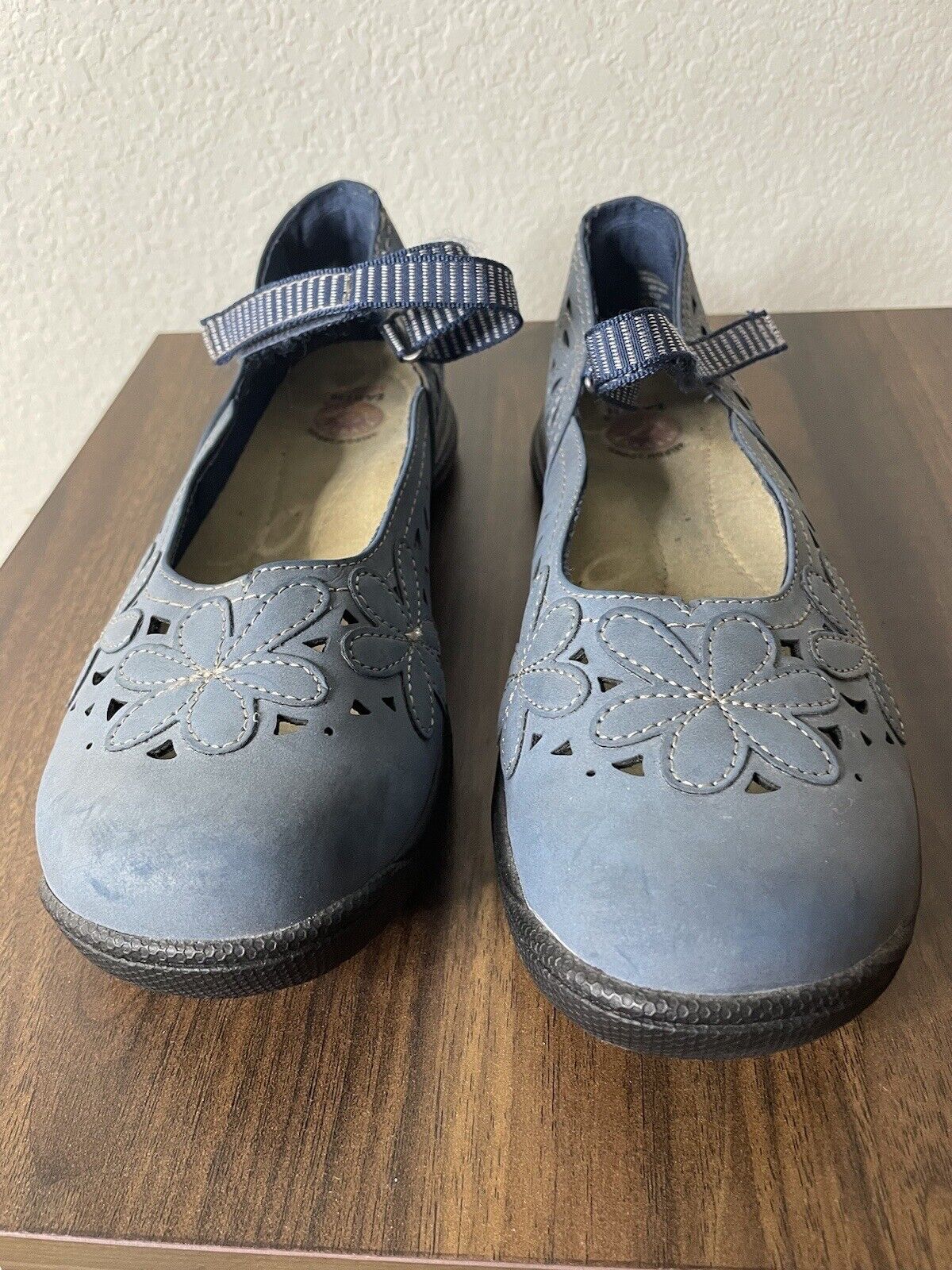 EARTH SPIRIT Mary Jane Blue Closed toe Perforated Shoes Size US 10