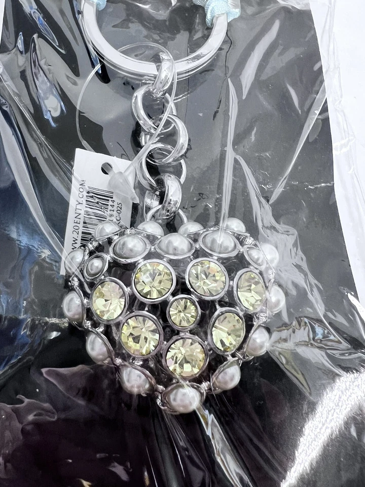Alexander Kalifano Diamond Studded Puffy Heart Swarovski crystals keychain Bling - Image 2 of 3
