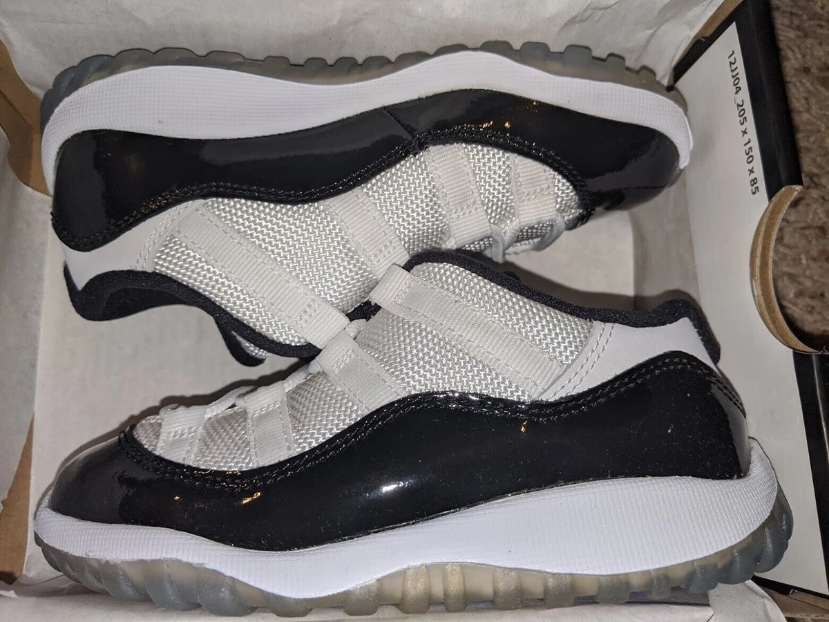 Jordan retro hotsell 11 shoes