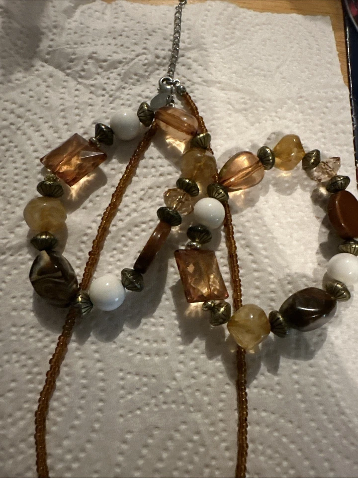 Lia Sophia Root beer Choker Necklace With 2 Beaded Bracelets - Image 3 of 4