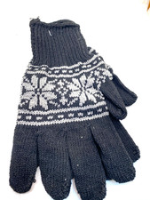 1 pair of Women's winter knit gloves, medium size, new