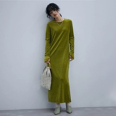 loose fitting velvet dress Meimeij Black Bell Sleeve Midi Dress – Timeless