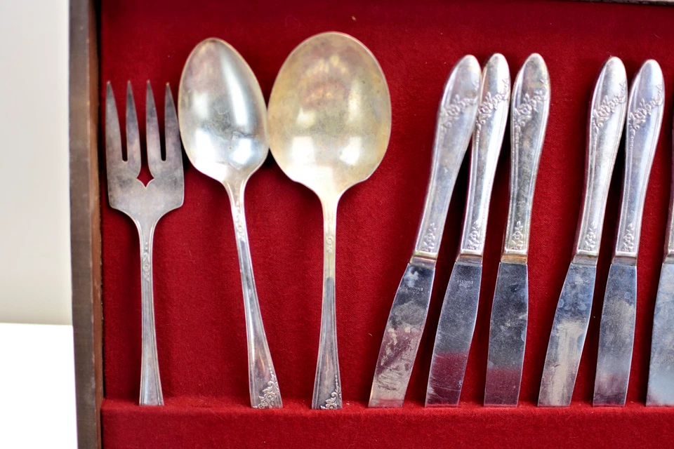 Tudor Oneida Community Set de Plata Placa Desgaste 90+ Piezas en Caja Foto 3 de 4