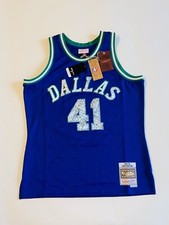 Mitchell  Ness Dirk Nowitzki Size Large Swingman 75th Anniversary Mavericks 98