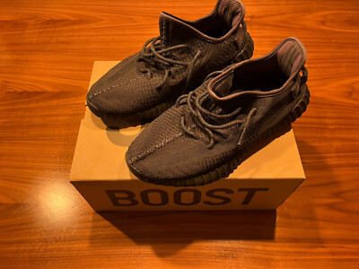 Adidas Yeezy boost 350 v2 black - non reflective Größe 44 2/3