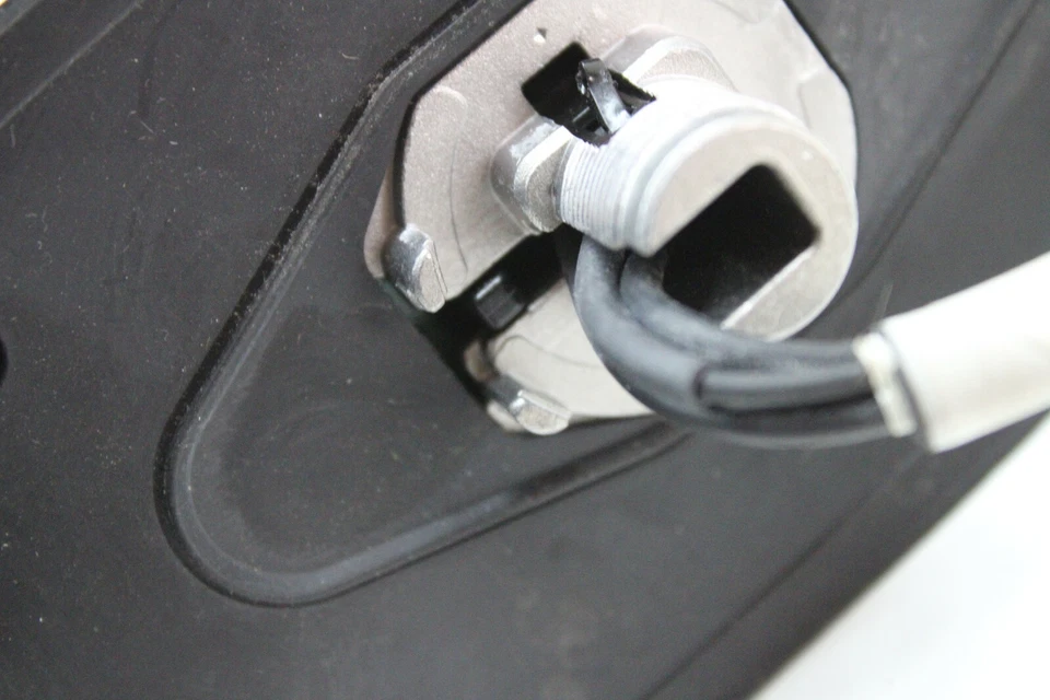 Toyota Prius 2014 antena de techo conector trasero OEM 10 11 12 13 14 15 Foto 3 de 4