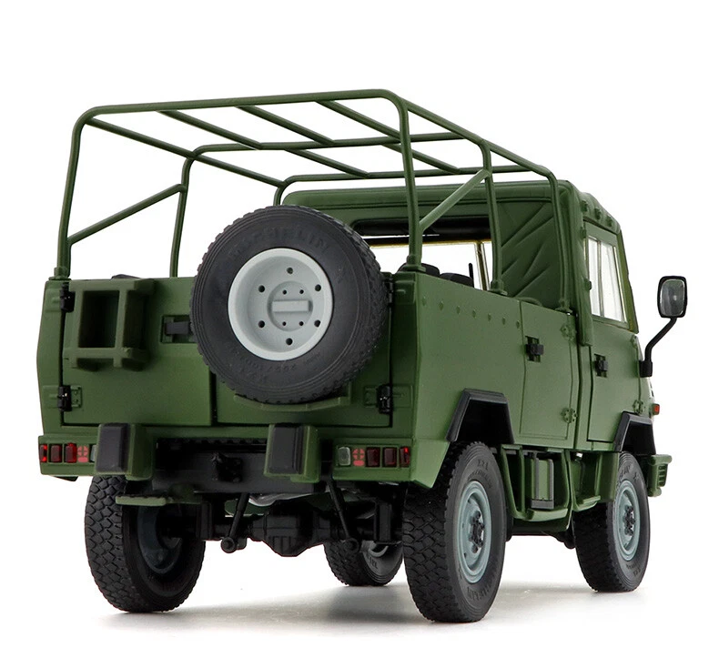 1/24 IVECO Military Vehicle NJ2046 Metal Diecast Model Car Green In Box - Image 4 of 4