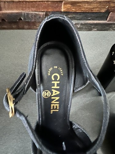 Authentique escarpins Chanel 37,5 pré-aimés avec boite d'origine et dust bags - Photo 5/7