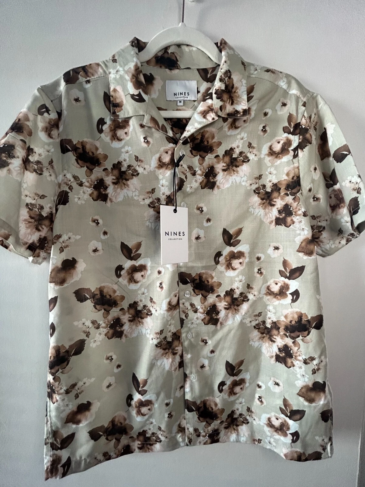 🏷️ 💐BNWT Mens small Nines watercolour flowers beige & brown short sleeve shirt