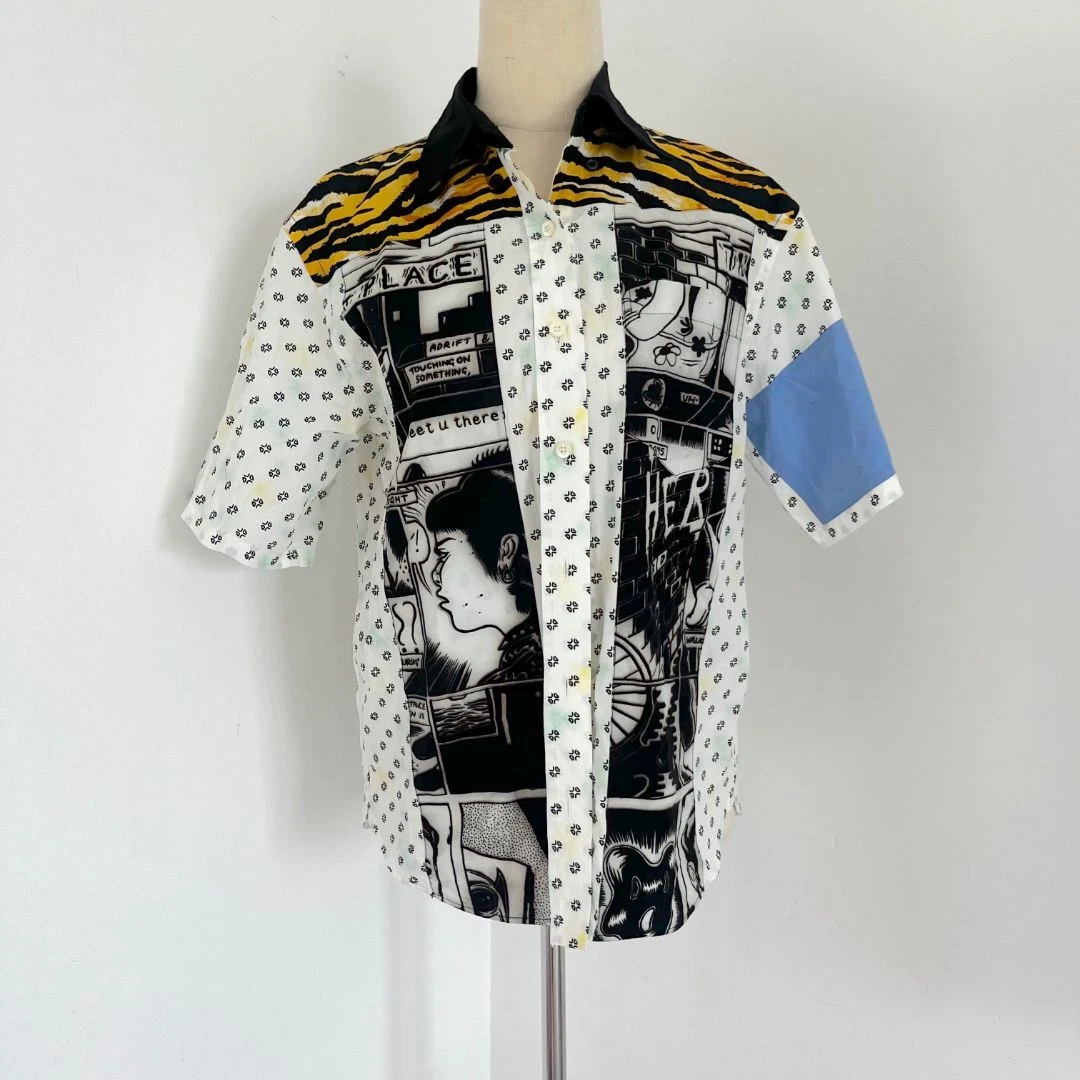 Chemise boutonnée à manches longues avec imprimé poisson bleu