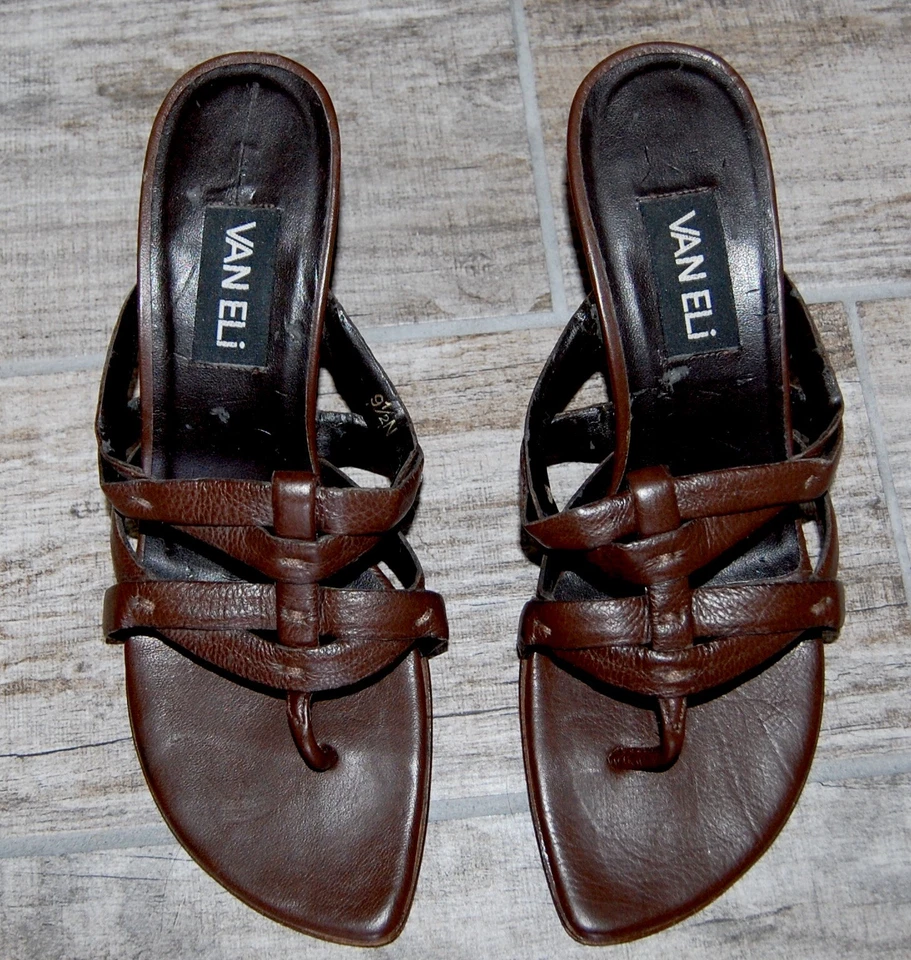 Sandalia Vaneli Marrón Tanga Tacón Alto - Para Mujer Talla 9.5N Foto 3 de 4