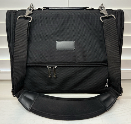 SCHWARZE TRAVELPRO USA SCHLANKE BUSINESS-KURIERTASCHE LAPTOP (E)