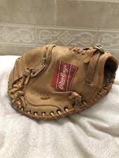 Rawlings RCM30 Boys Broken In Well Padded 32.5” Baseball Catchers Mitt Left Thro
