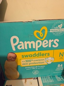 Pampers Swaddlers Baby Diapers, Size Newborn (140 Count)
