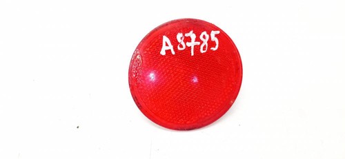 Rear light reflector