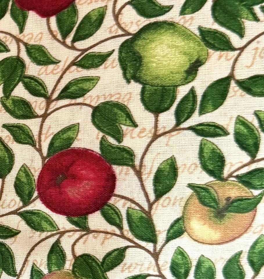 2 Pcs Cranston Fabric 100% Cotton Apples Print Double Border  68”x 44" & 30”x44” - Image 2 of 4