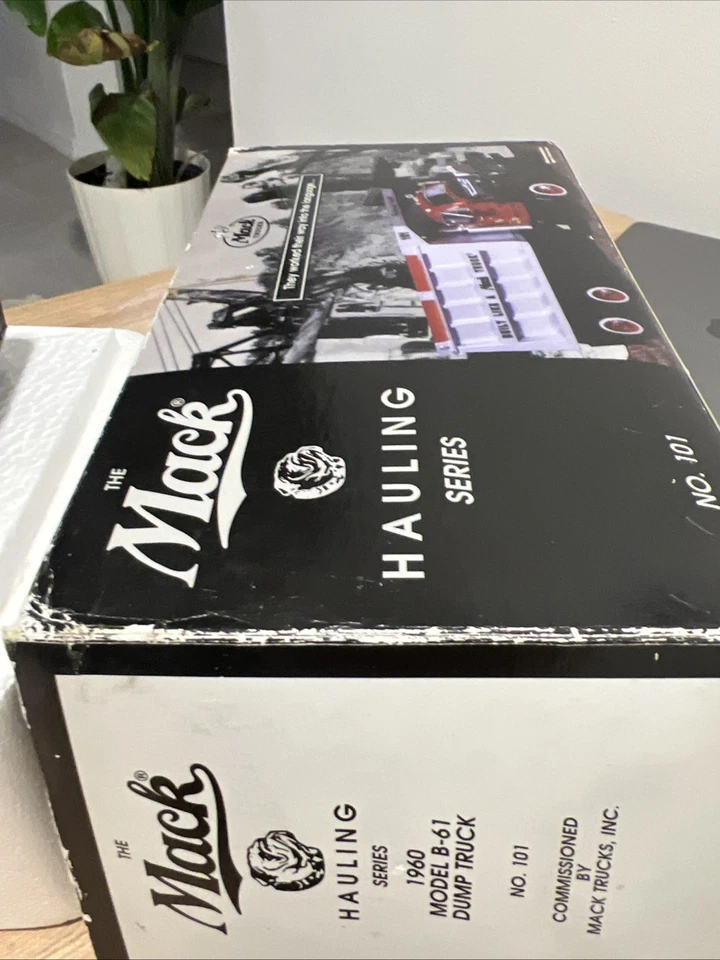 Camión de transporte Mark’s Foto 3 de 4