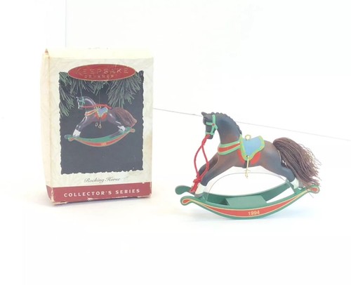 Hallmark Collector Series Ornamento Cavallo a Dondolo Marrone 1994 Con Tabella Prezzi - Foto 2 di 12