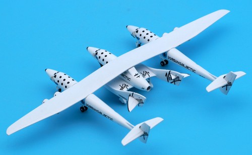 "Nave espacial JC Wings 1:400 compuestos a escala en muy buen estado 348 caballero blanco ""Librea antigua" - Imagen 10 de 12