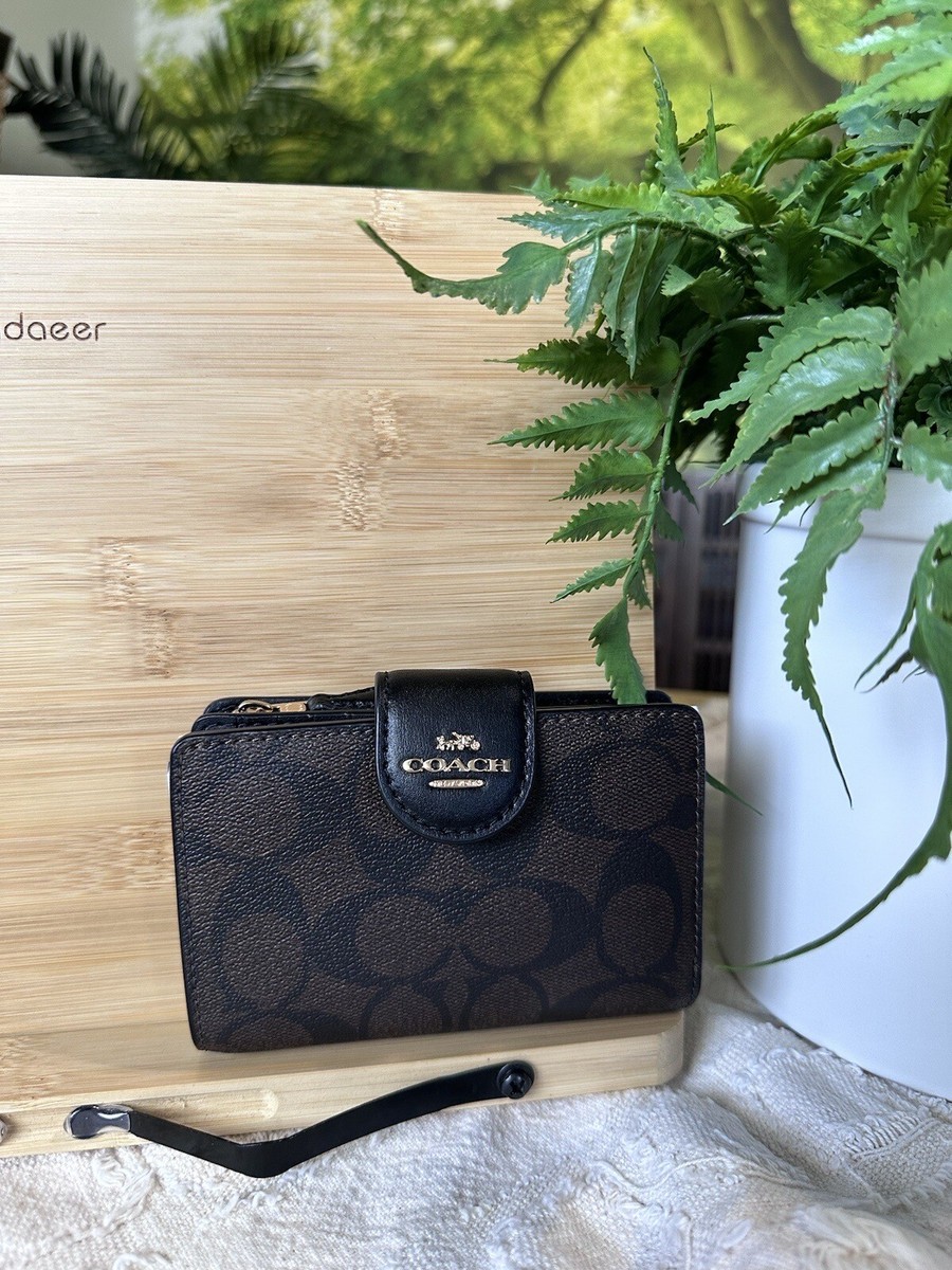 COACH WOMEN MEDIUM CORNER ZIP WALLET IN SIGNATURE CANVAS Black