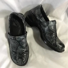 BOC Snakeskin Clogs Womens Size 8.5 Gray/blue Shoes Slip On Comfort