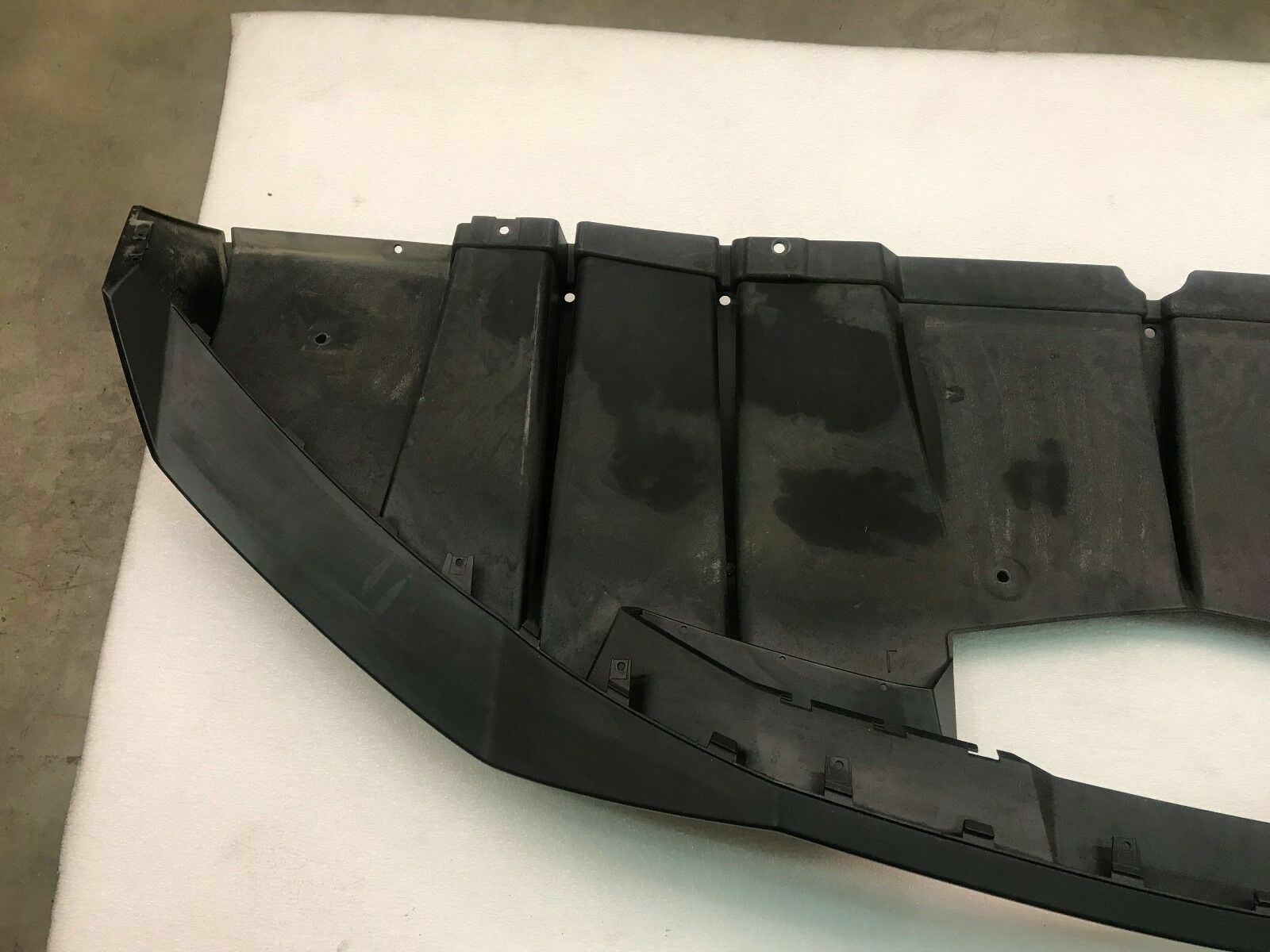 LAMBORGHINI AVENTADOR COUPE ROADSTER REAR BUMPER DIFFUSER SPOILER OEM 470807539B