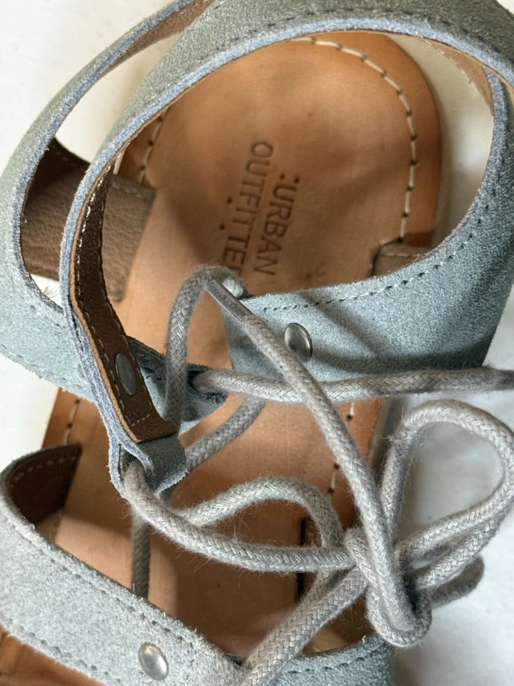 Urban Outfitters Blue Suede Lace Up Gladiator Flat Sandals Women’s 7 - Image 3 of 4