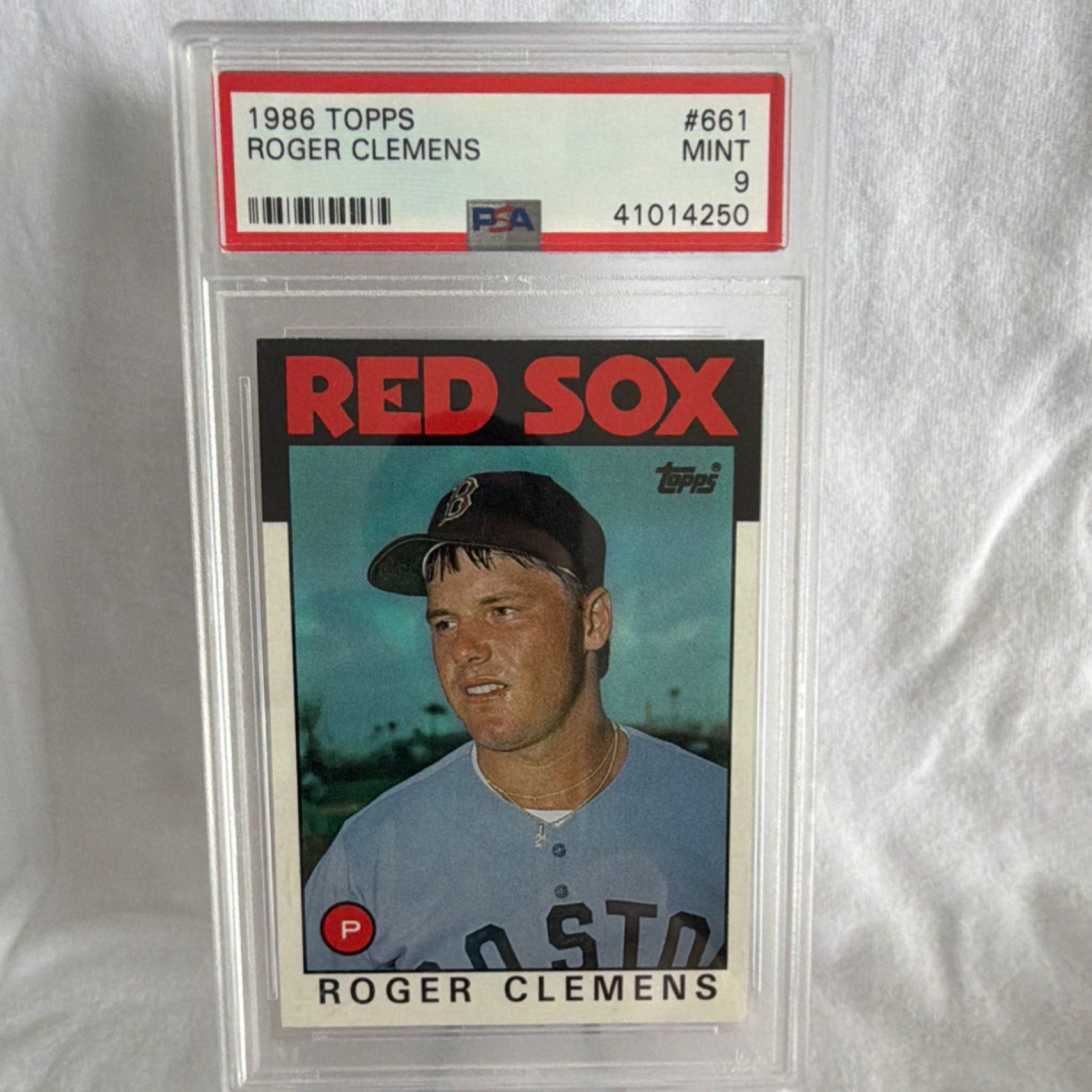 1986 Topps Roger Clemens #661 PSA 9 Boston Red Sox MLB Baseball Base Set 1986