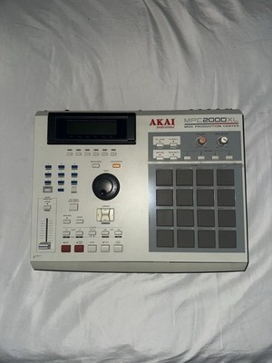 Akai MPC2000XL Tabletop Sampler & Sequencer, 16 Pads, Fader, MIDI/SCSI