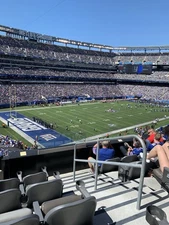 2 Club Seats Vikings vs Giants tickets w/ Platinum parking pass 220c