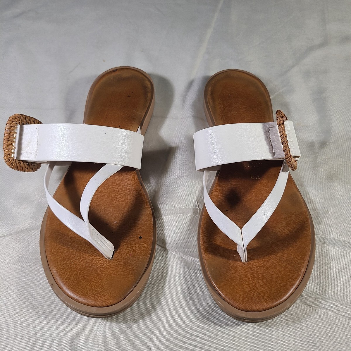 Italian Shoemakers Sandals Womens Sz 6.5 Thong White Cross Strap w