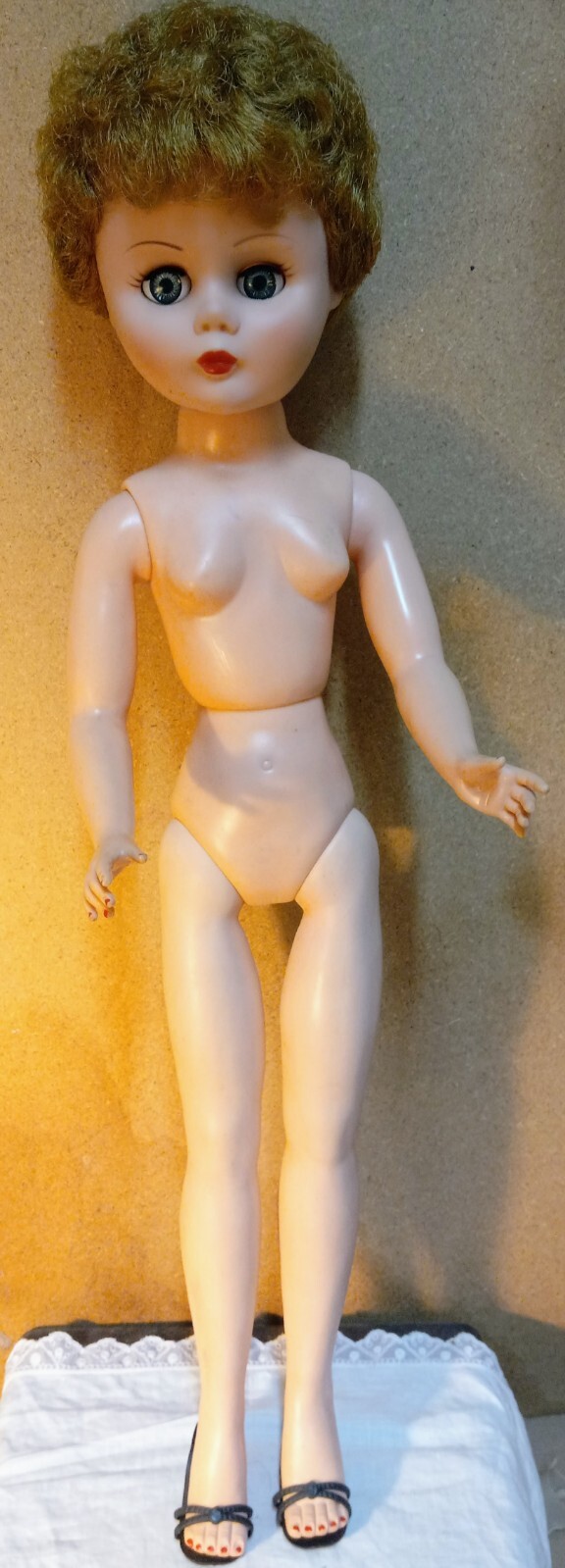 VINTAGE SAYCO Hard Plastic DOLL 22" SLEEPY EYES BLONDE  